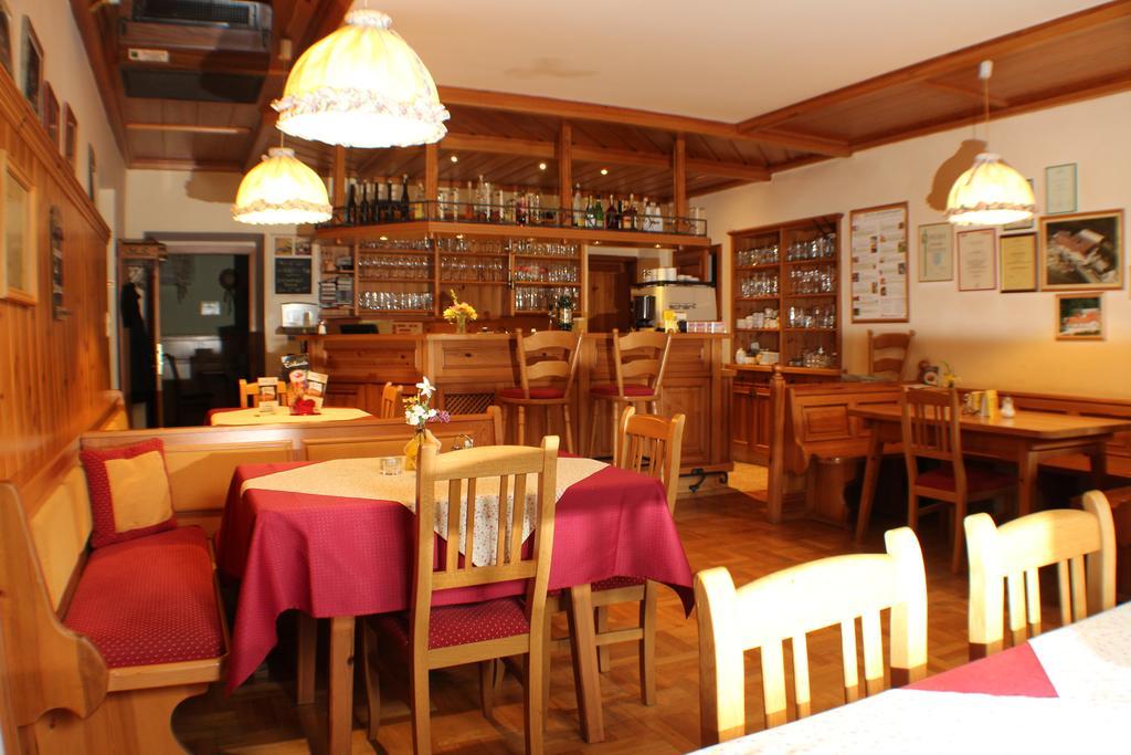 Gasthof Zur Bruthenne Weissenbach an der Triesting Exterior foto